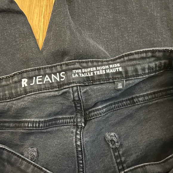 Reitmans Black Straight Leg Super High Rise Jeans - Picture 3 of 4